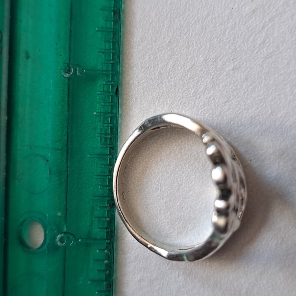 Silver Crown Style Ring - Picture 3 of 3